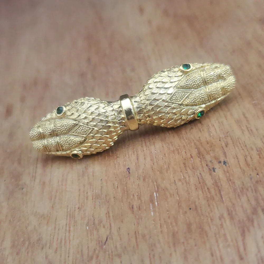 N/A elegant gold